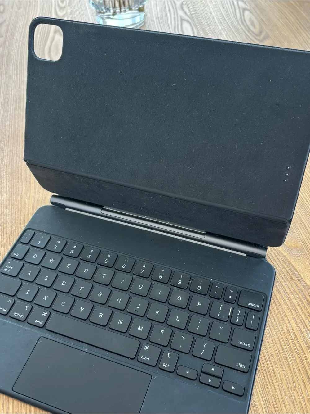 Apple iPad pro 2nd gen with Black Keyboard Case and Pink Apple Pencil